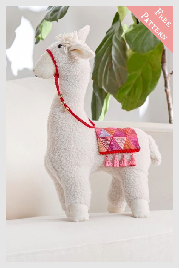 Lolo the Llama Free Sewing Pattern