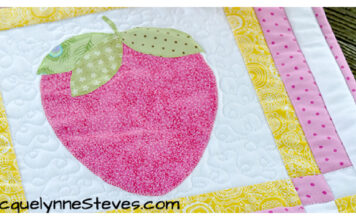 Strawberry Lemonade Table Runner Free Sewing Pattern